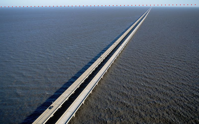 File:Lake-pontchartrain-causeway-15 orig lie2.png