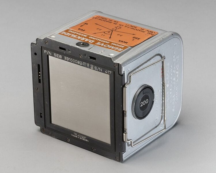 File:Hasselblad magazine.jpg
