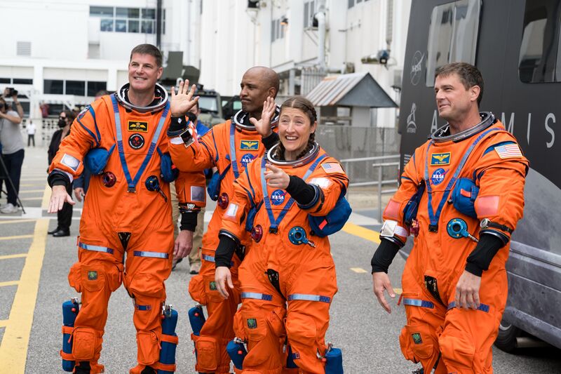 File:Artemis ii crew walkout 2026.jpg