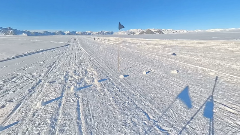 File:Flag wind 2.png