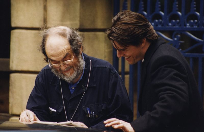 Kubrick with Tom Cruise on Eyes Wide Shut. Photo: Manuel Harlan / ASC. Shoot 1996-98.